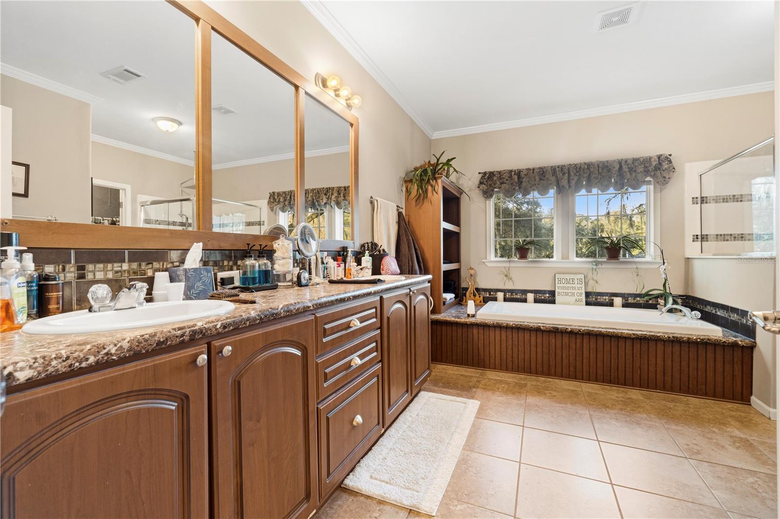 LAUREL FOREST FARMS UNREC - Residential