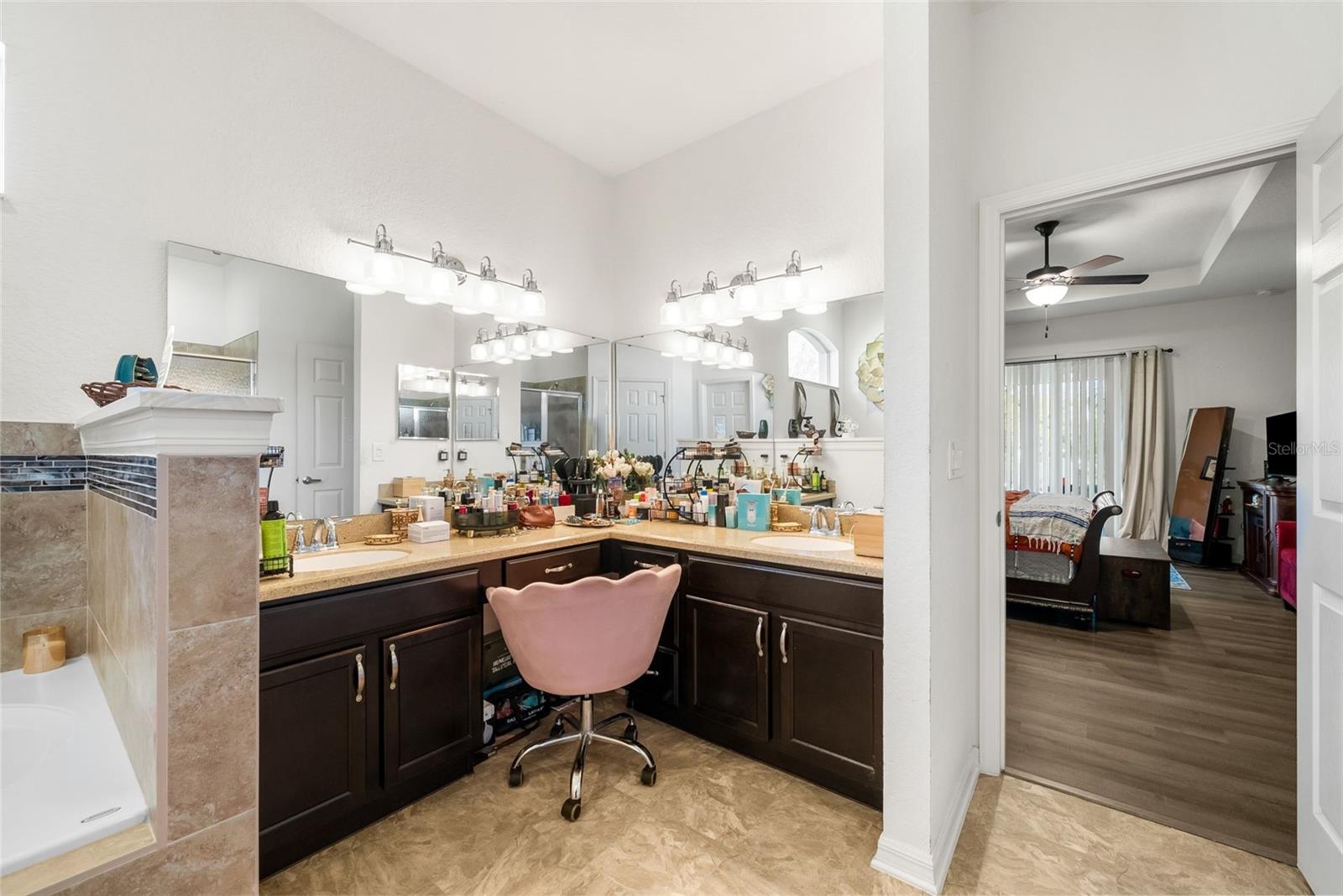 KINGSLAND COUNTRY ESTATE - Residential