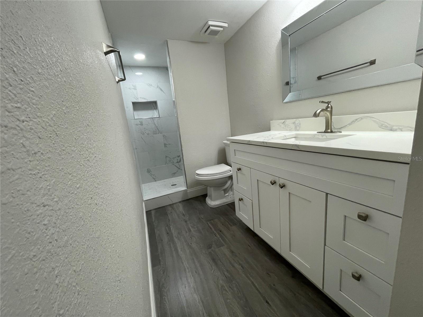 EAST LAKE WOODLANDS CYPRESS ESTATES - Residential Lease