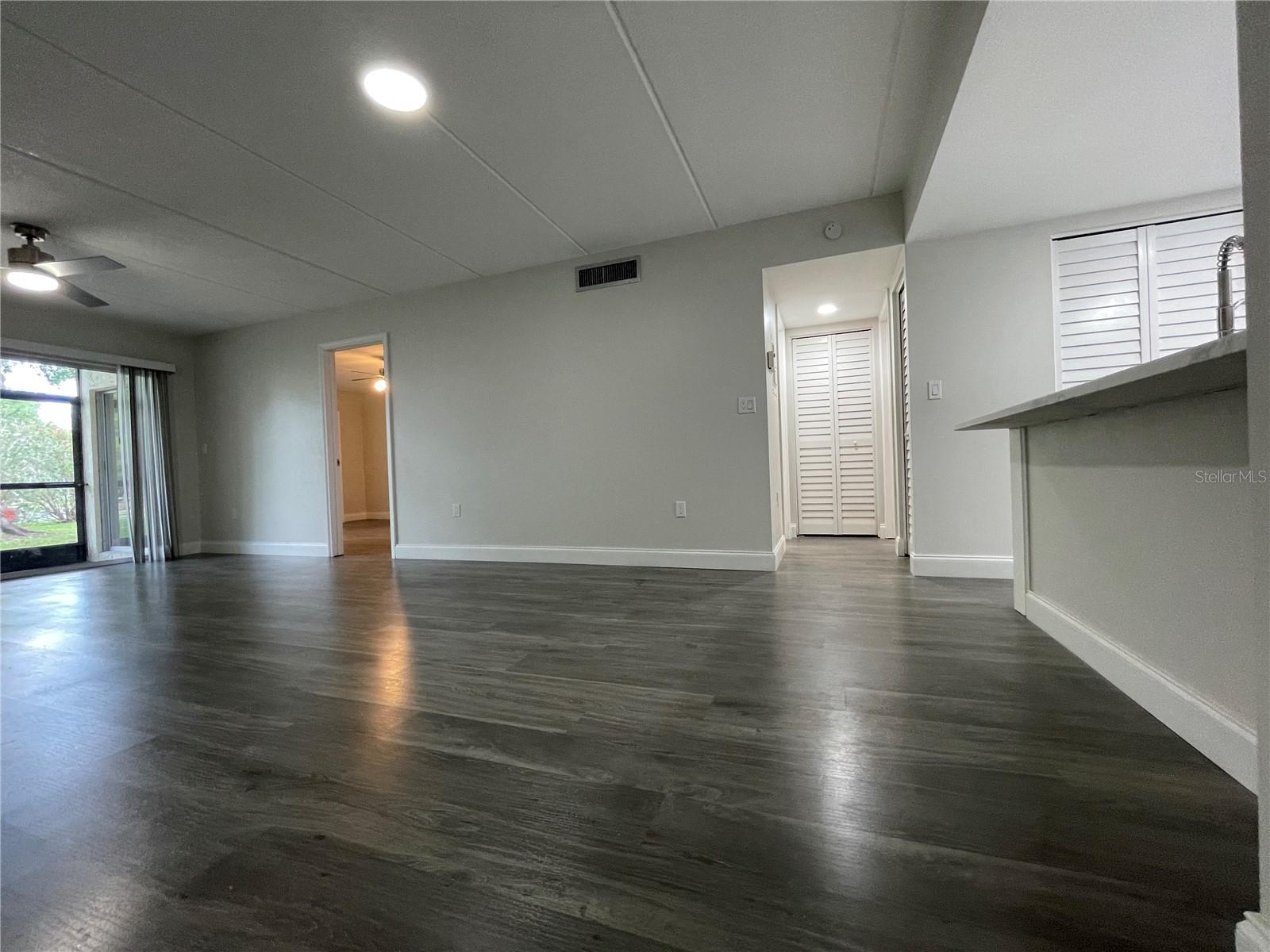 EAST LAKE WOODLANDS CYPRESS ESTATES - Residential Lease