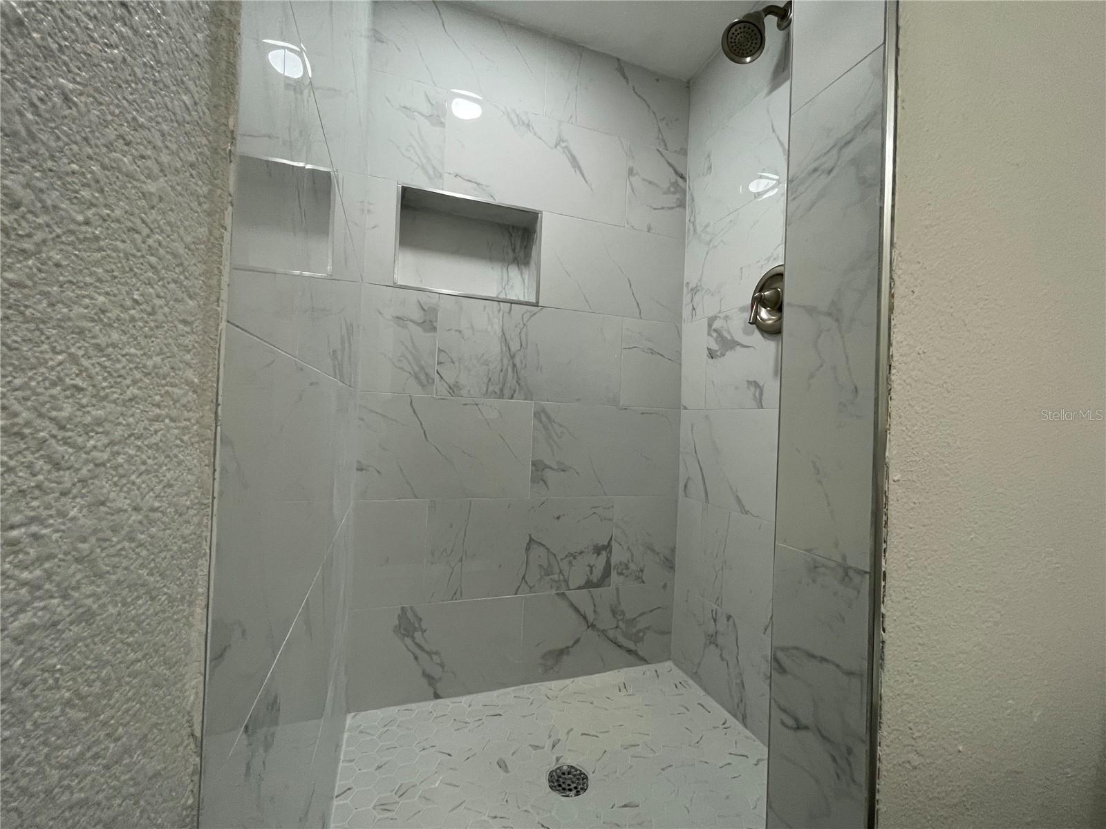 EAST LAKE WOODLANDS CYPRESS ESTATES - Residential Lease