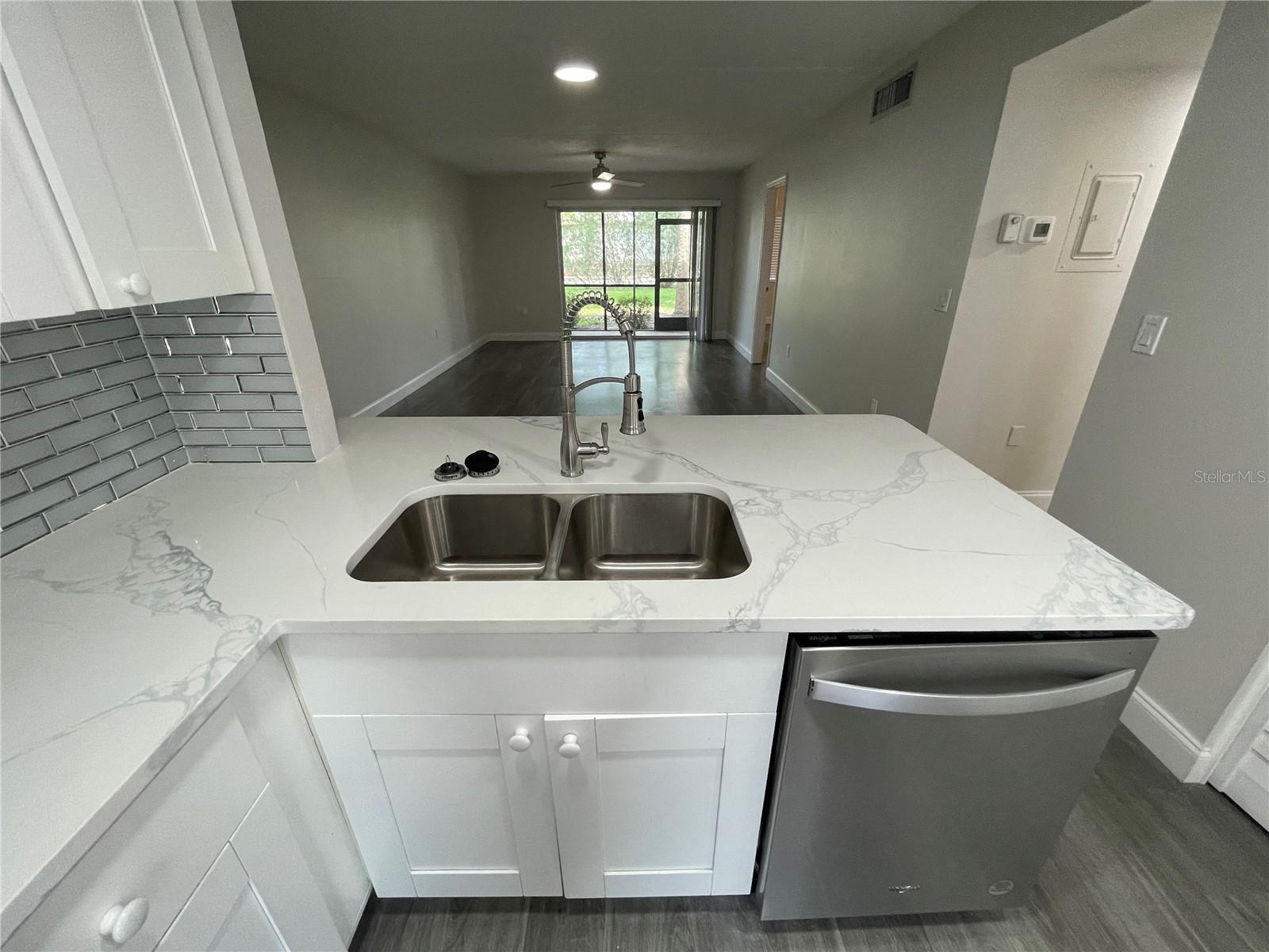 EAST LAKE WOODLANDS CYPRESS ESTATES - Residential Lease