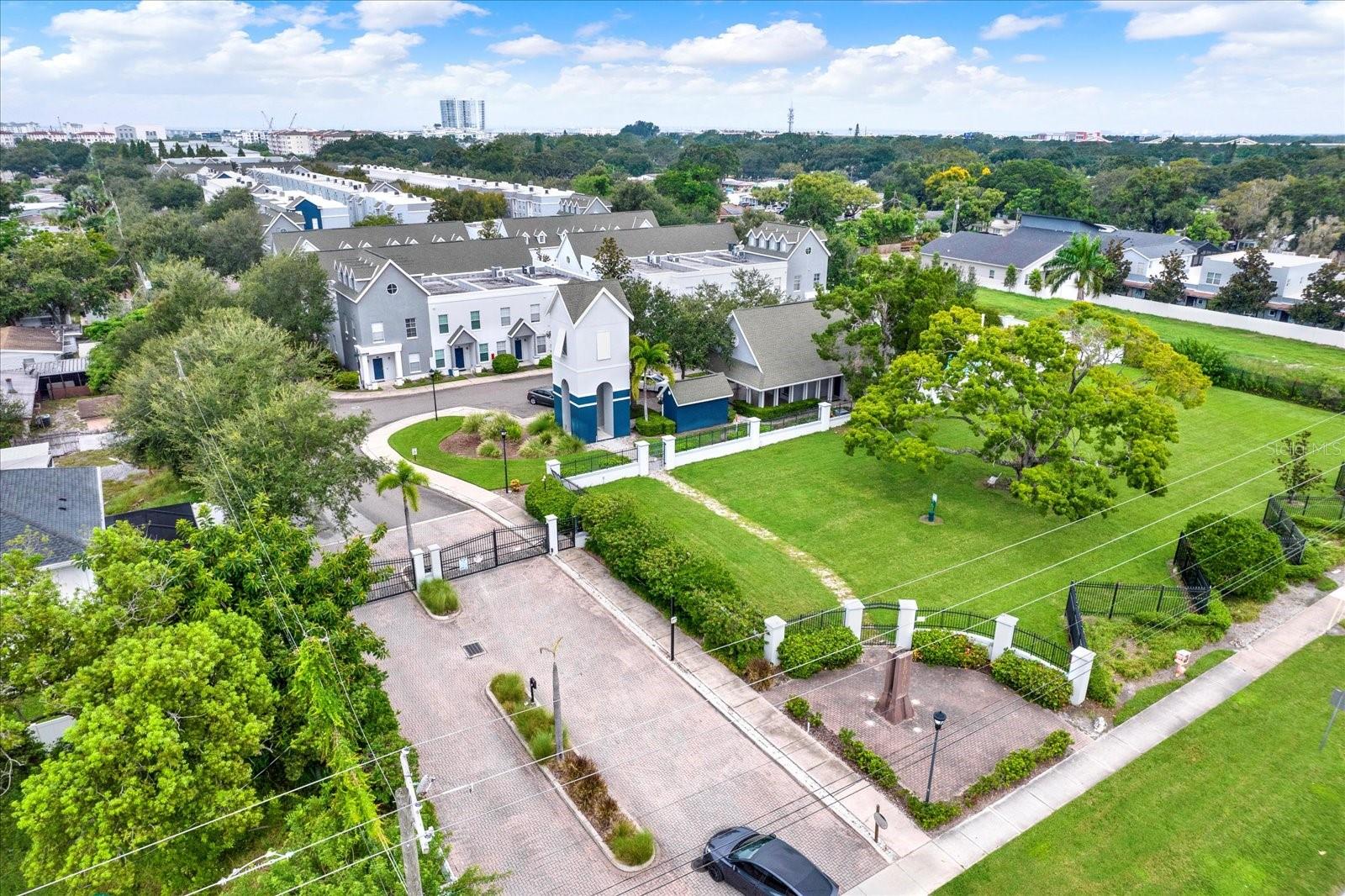 SUBDIVISION LEGACY PARK TOWNHOMES - Residential Lease