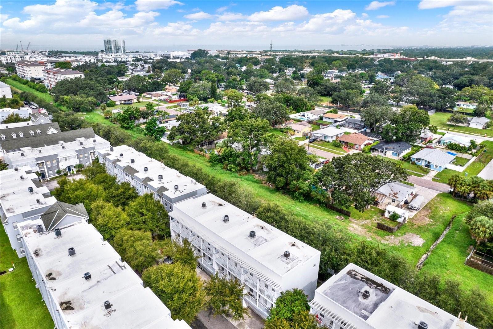 SUBDIVISION LEGACY PARK TOWNHOMES - Residential Lease