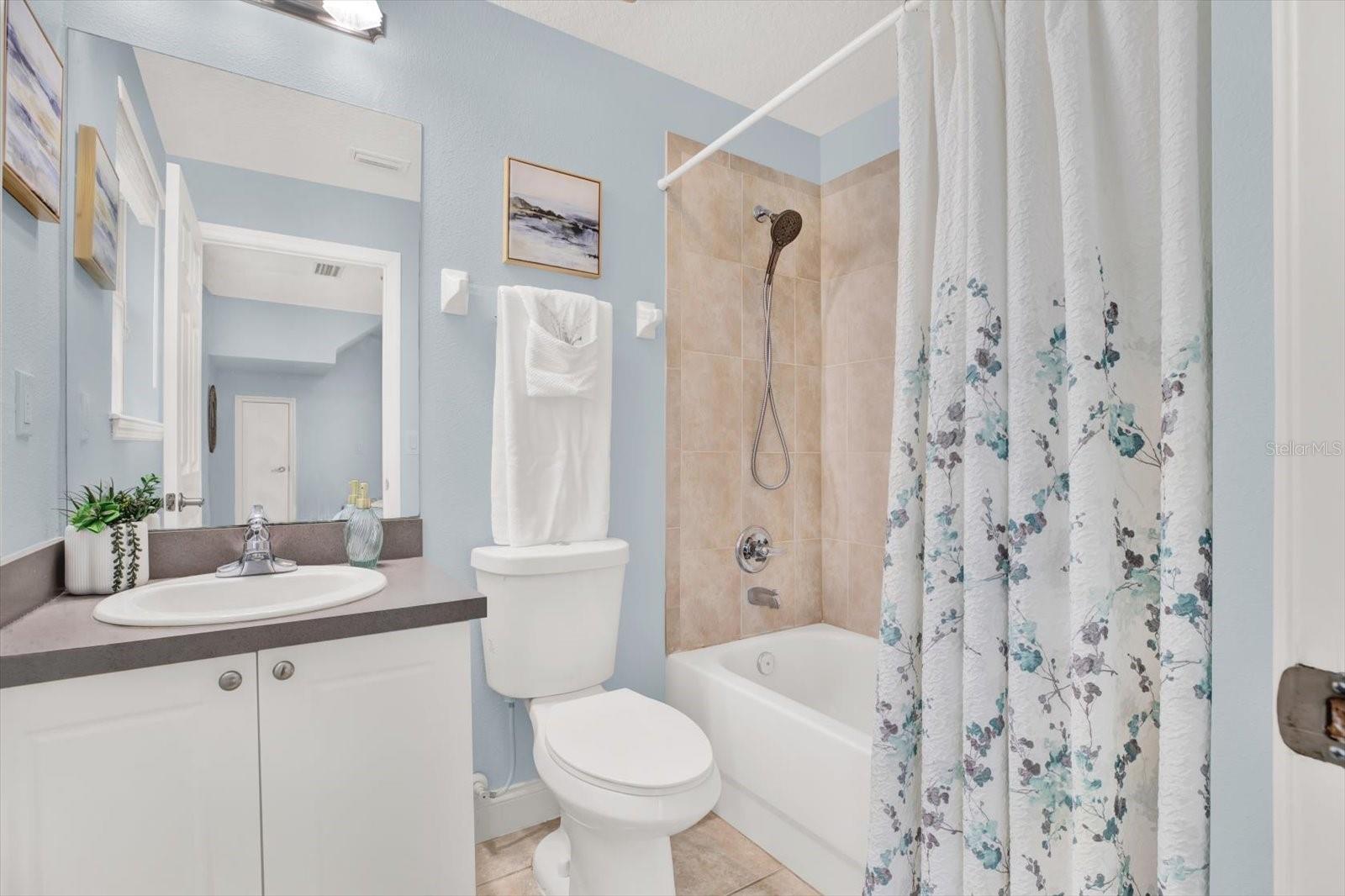 SUBDIVISION LEGACY PARK TOWNHOMES - Residential Lease