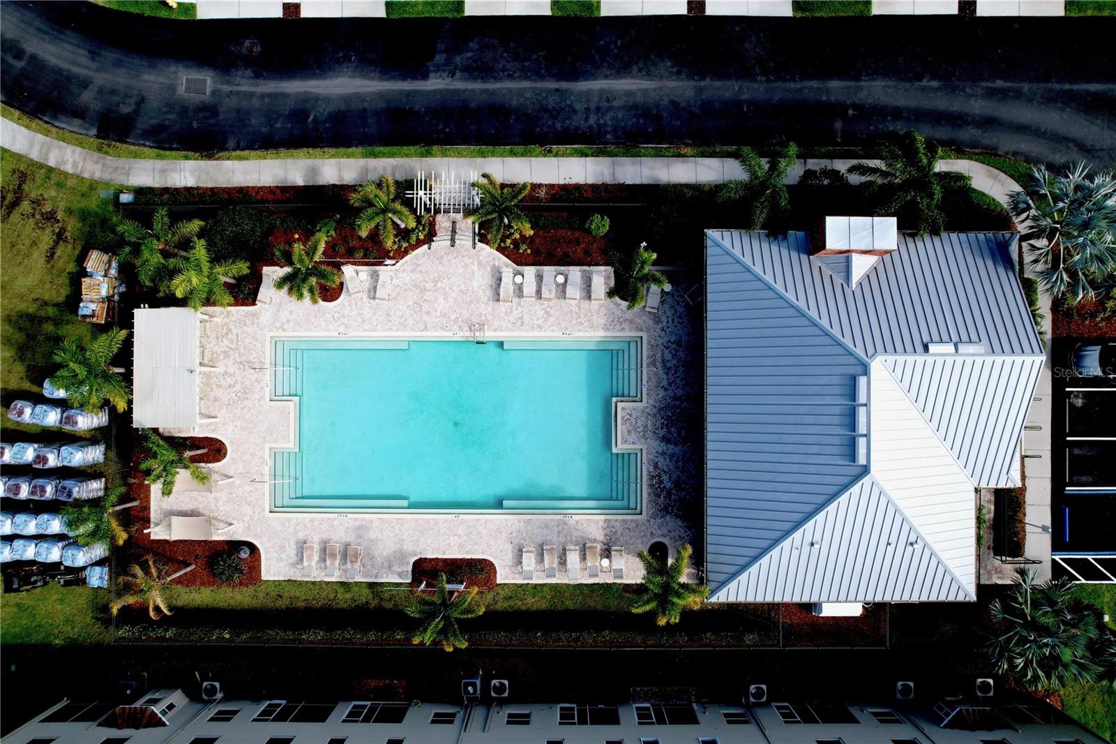 COLONNADE - Residential