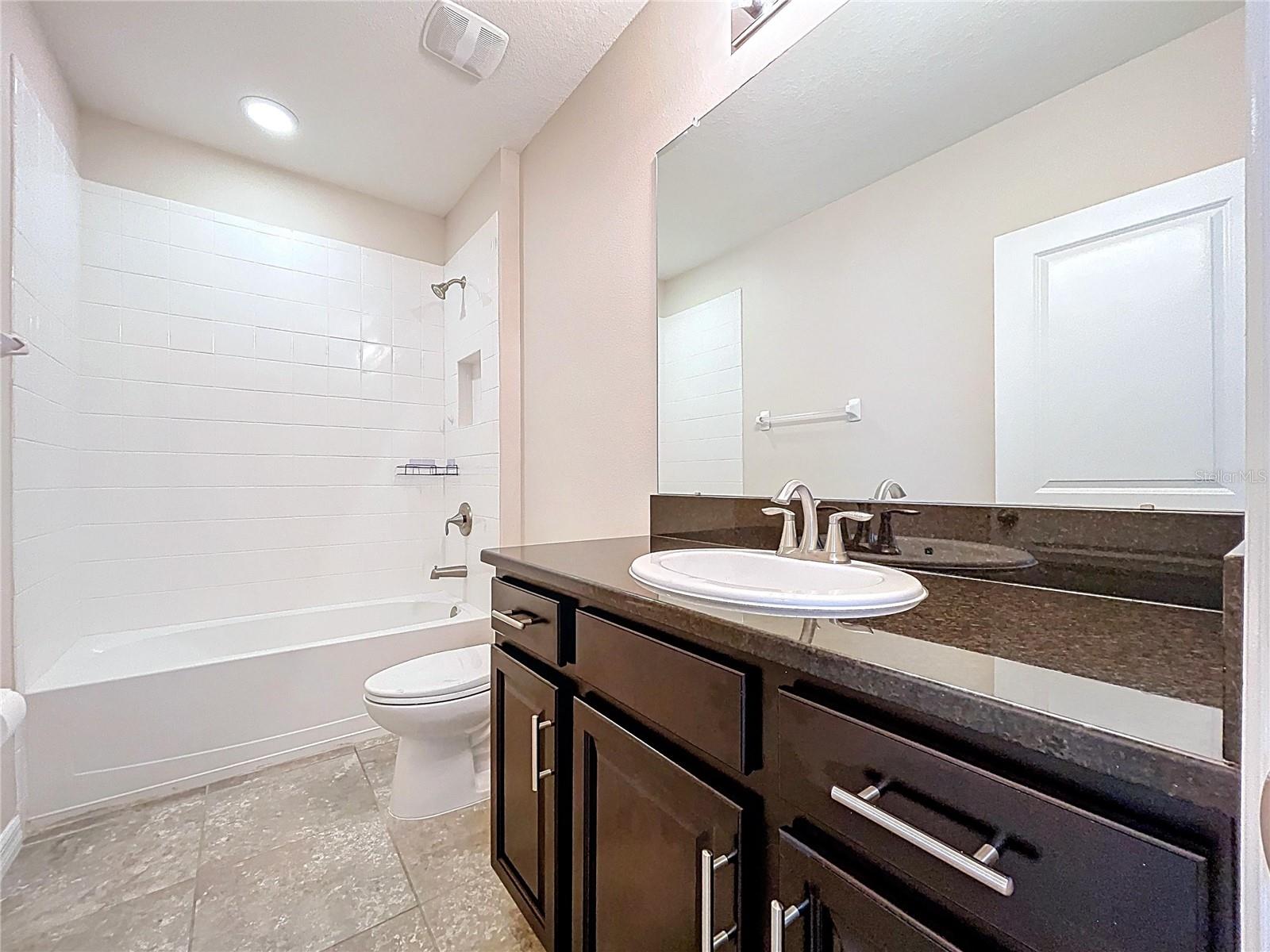 COLONNADE - Residential