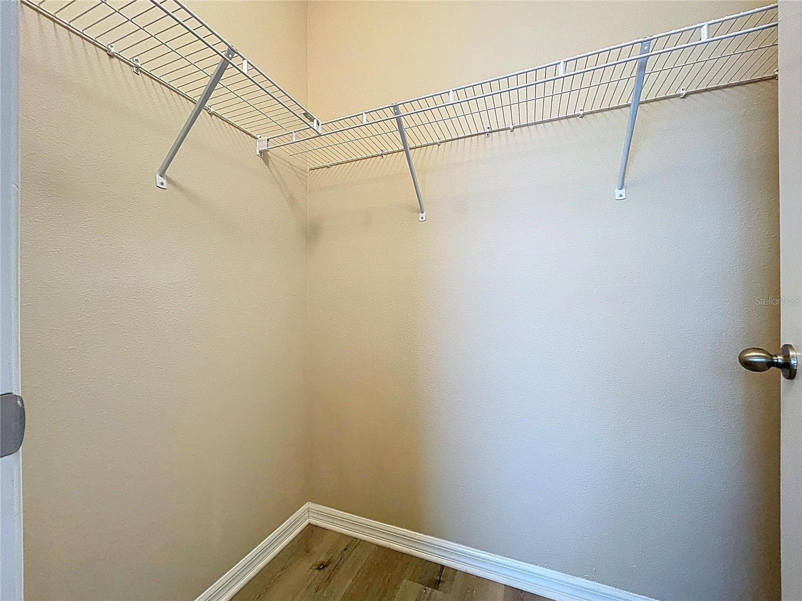 COLONNADE - Residential