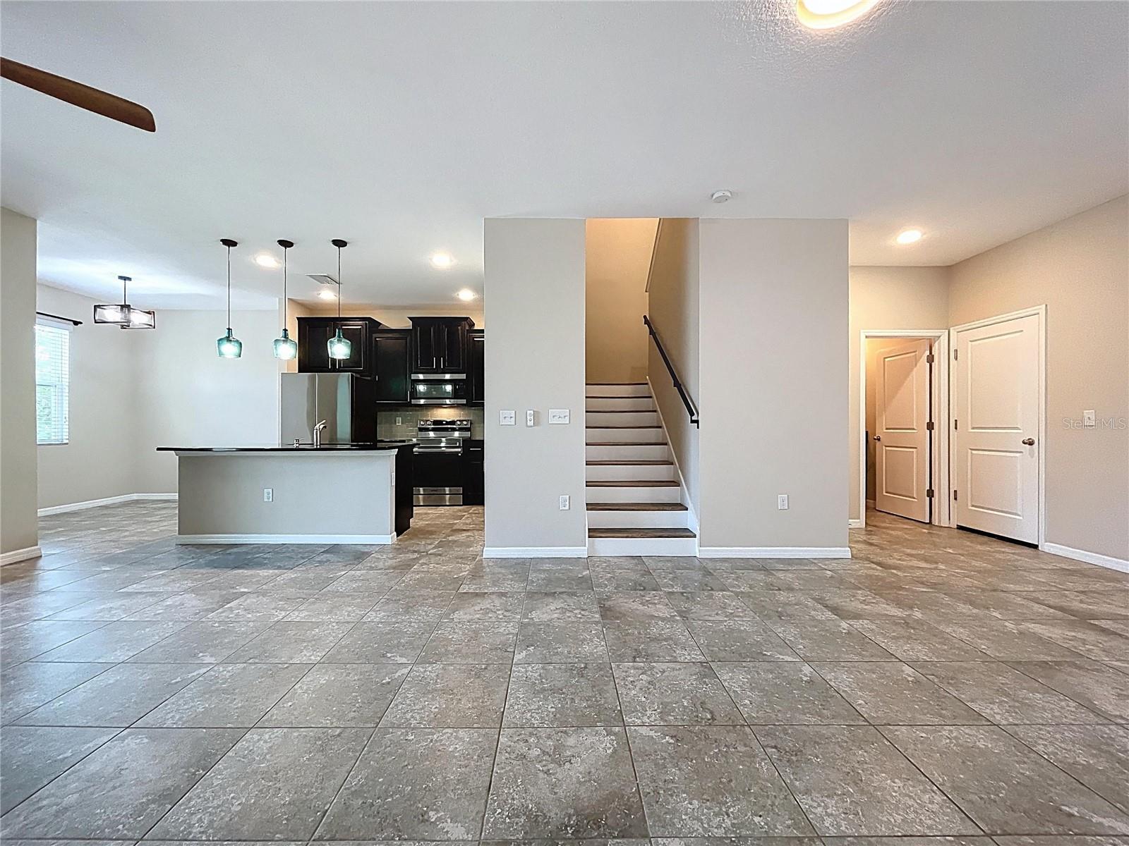 COLONNADE - Residential