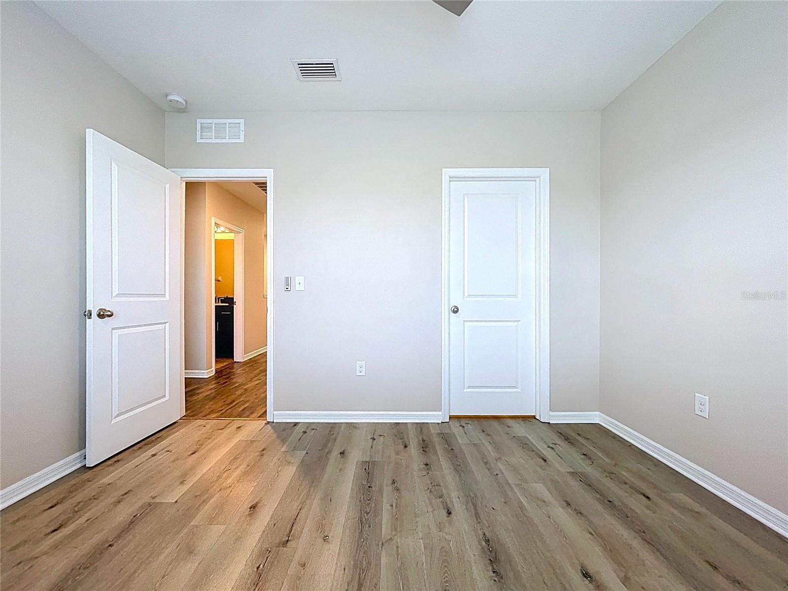 COLONNADE - Residential