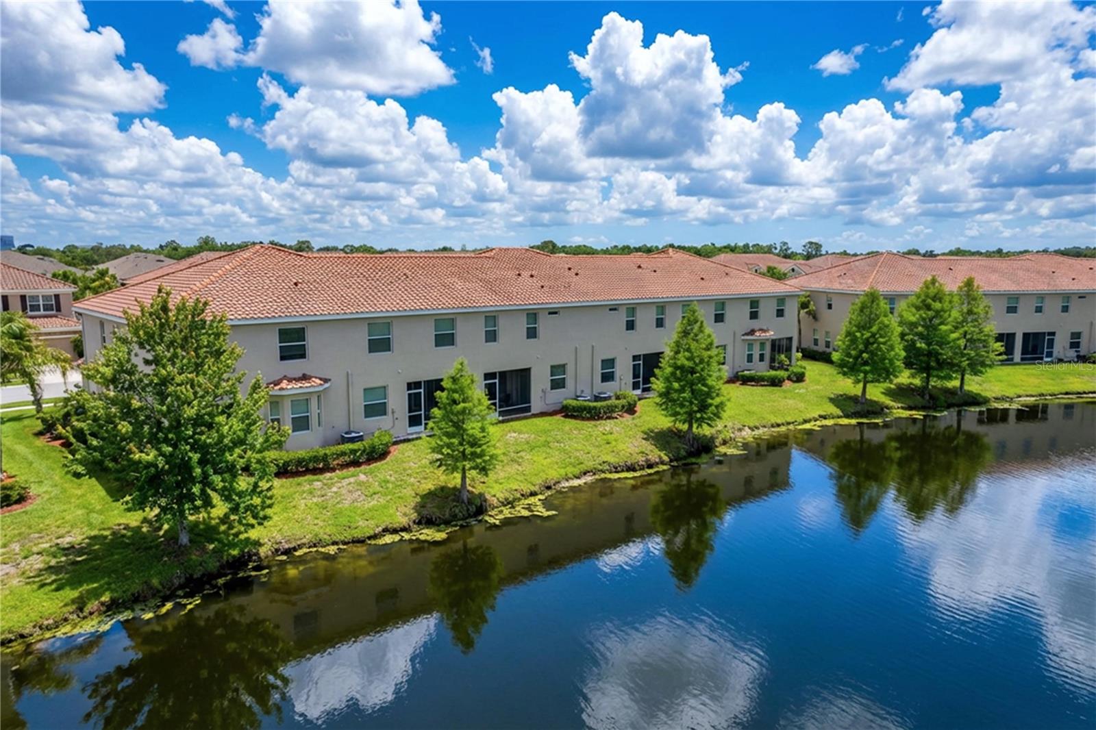 COLONNADE - Residential
