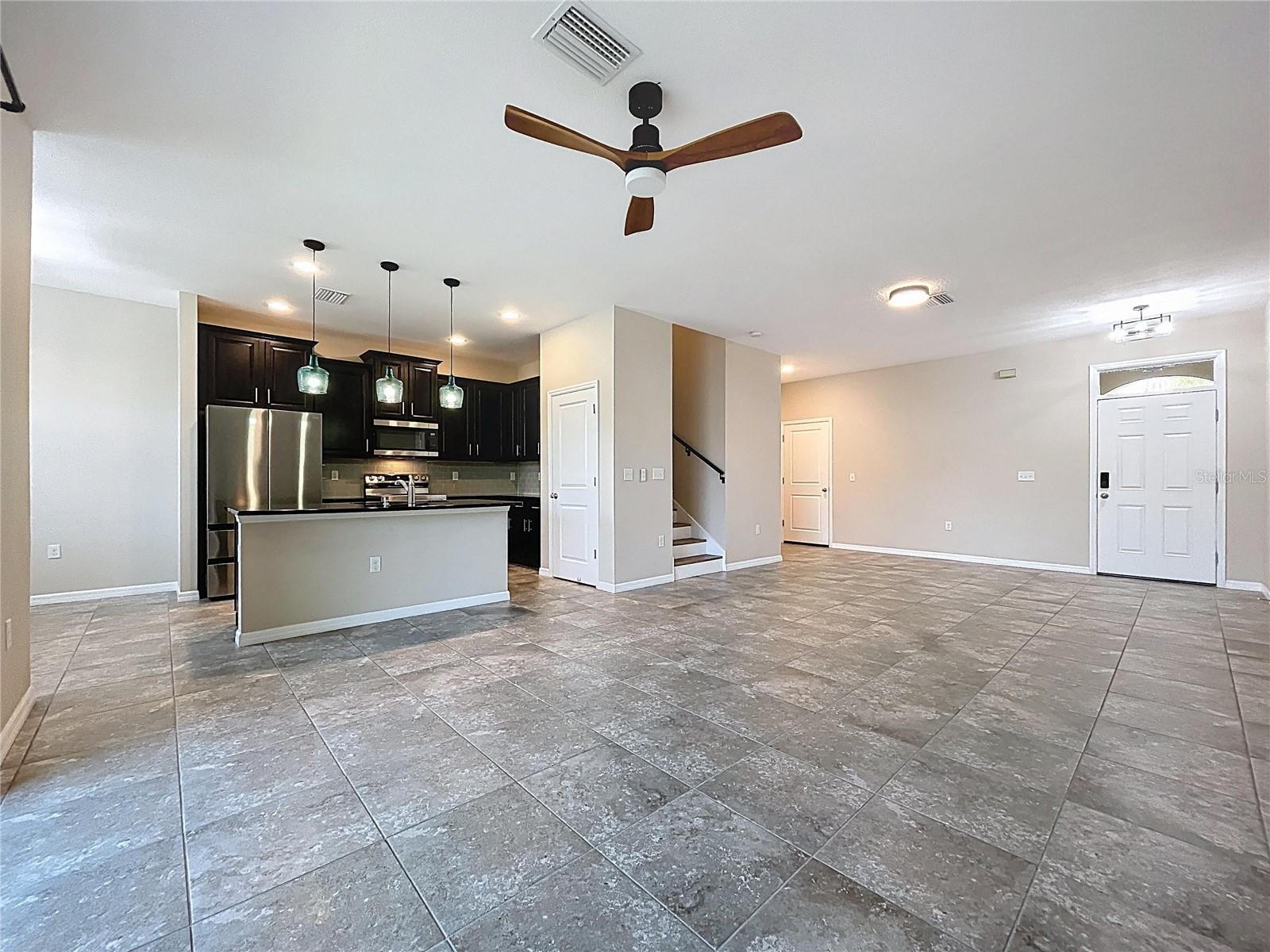 COLONNADE - Residential