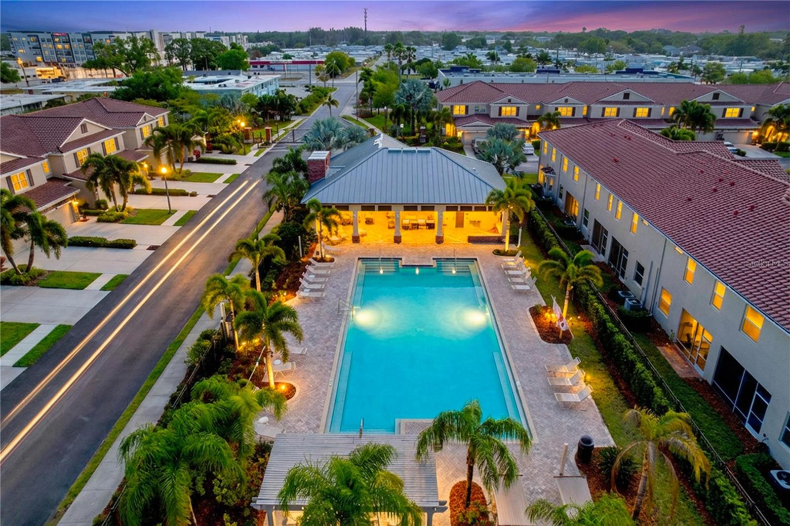 COLONNADE - Residential