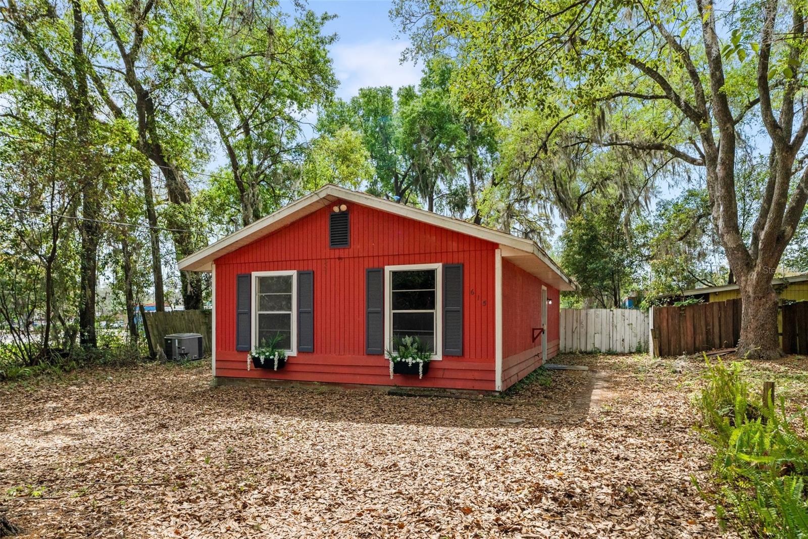 OAK PARK - Residential