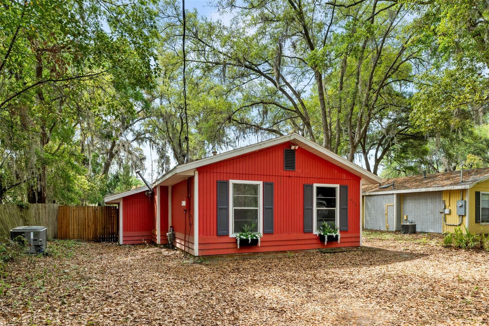 OAK PARK - Residential