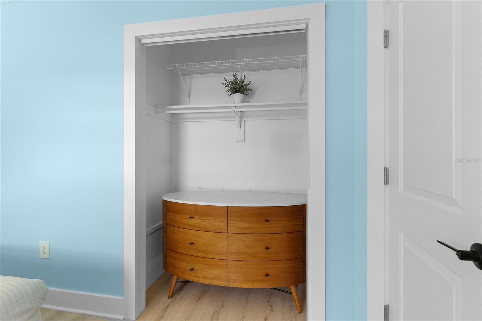 SOUTH VENICE - Residential