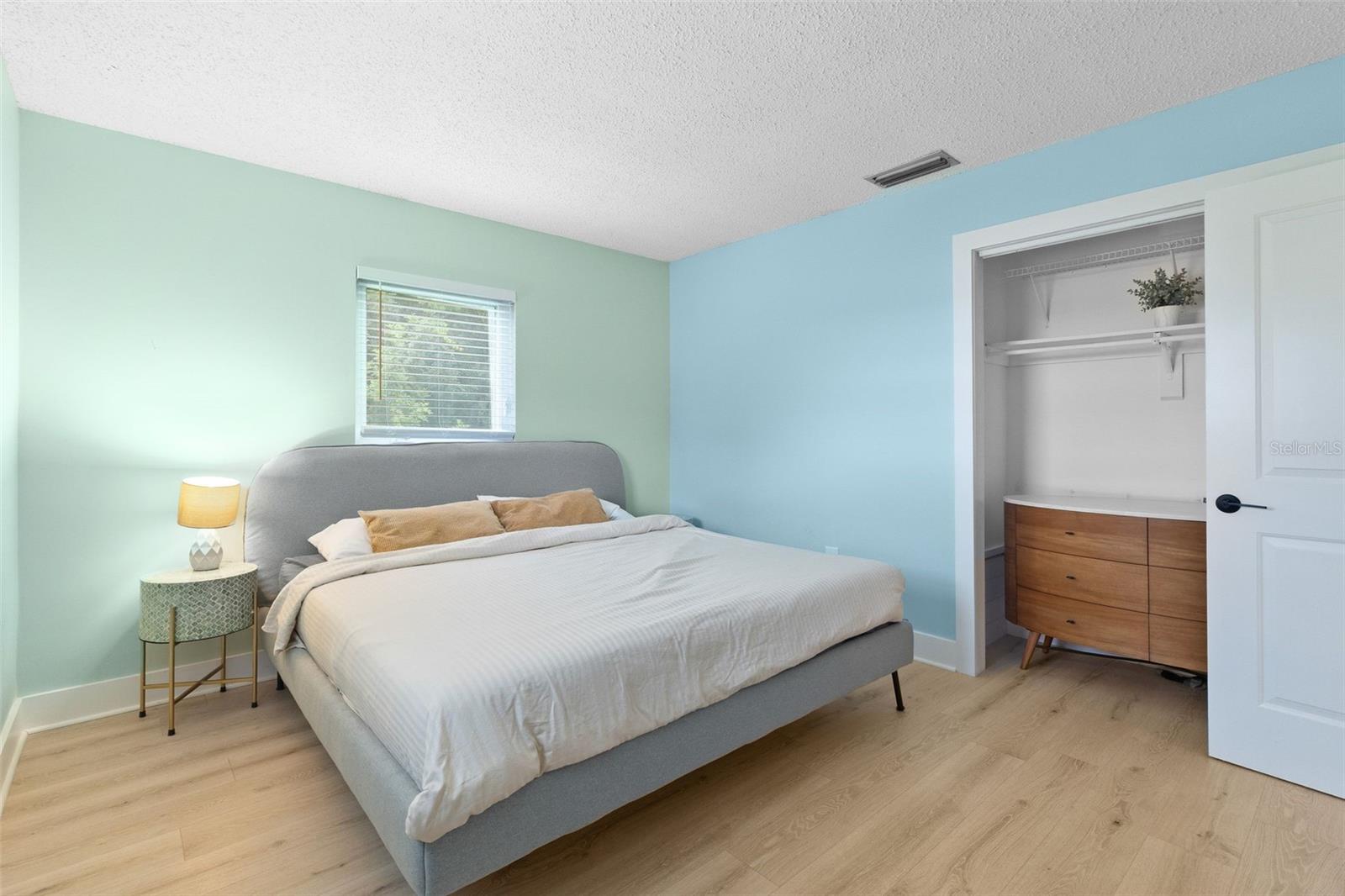 SOUTH VENICE - Residential