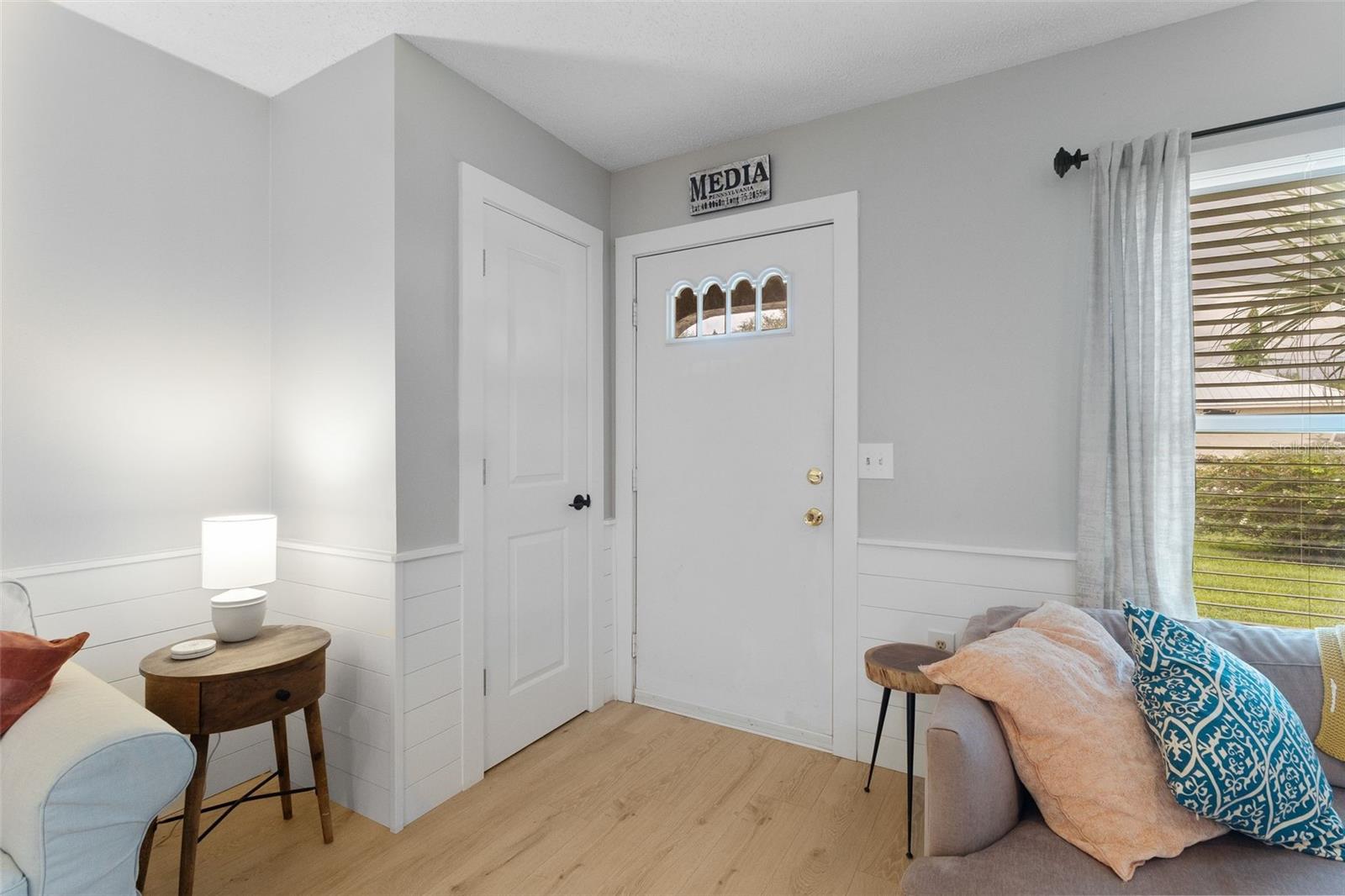 SOUTH VENICE - Residential