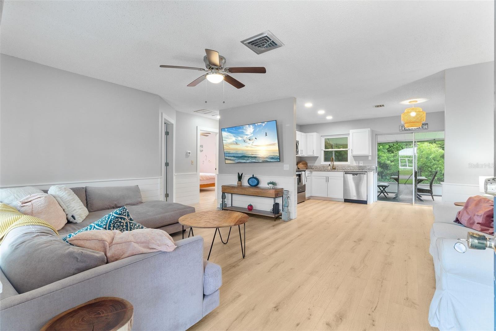 SOUTH VENICE - Residential