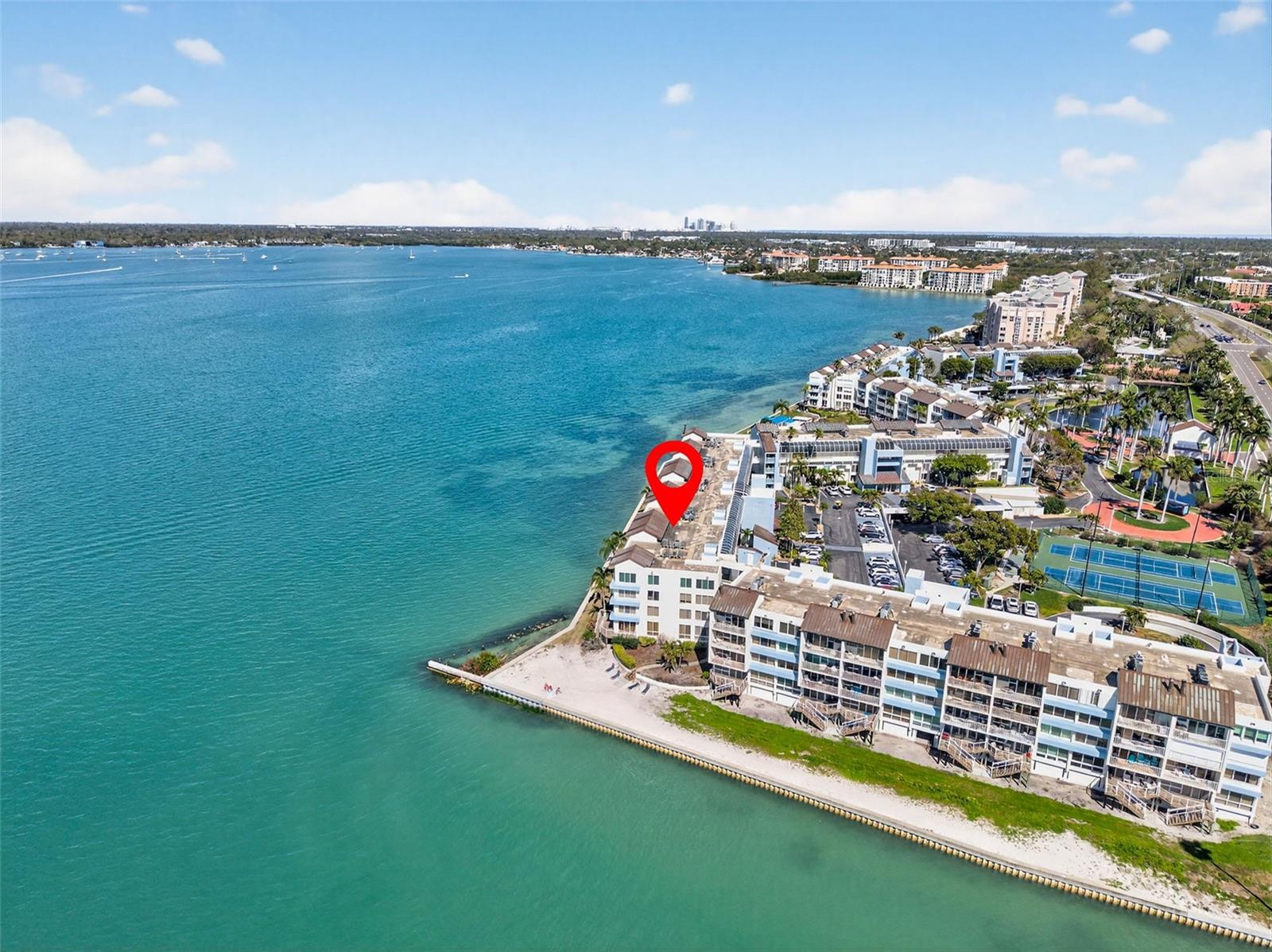 ISLA KEY CONDO - Residential