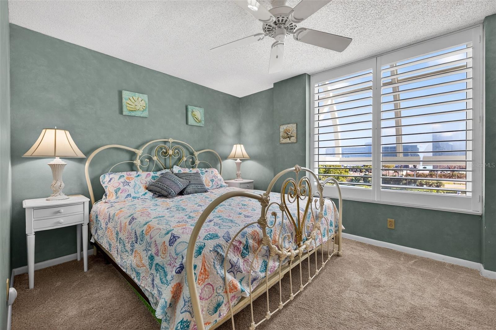 ISLA KEY CONDO - Residential