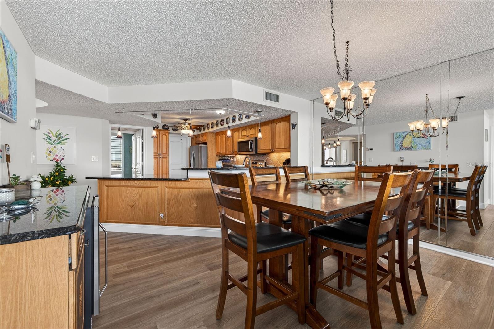 ISLA KEY CONDO - Residential