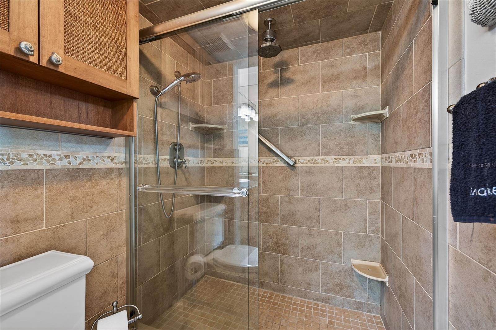 ISLA KEY CONDO - Residential