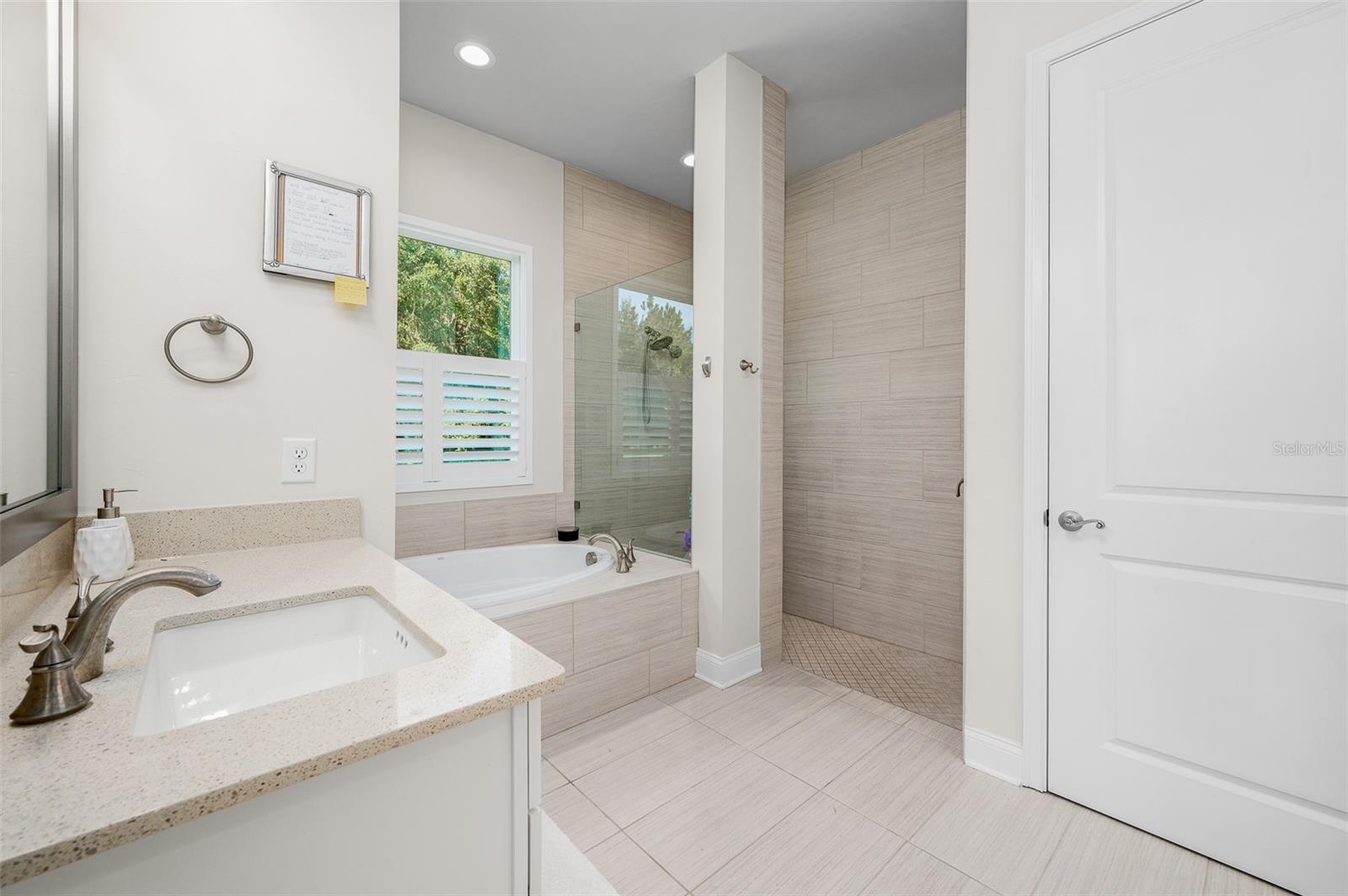 OAKMONT PH 3 PB 35 PG 60 - Residential
