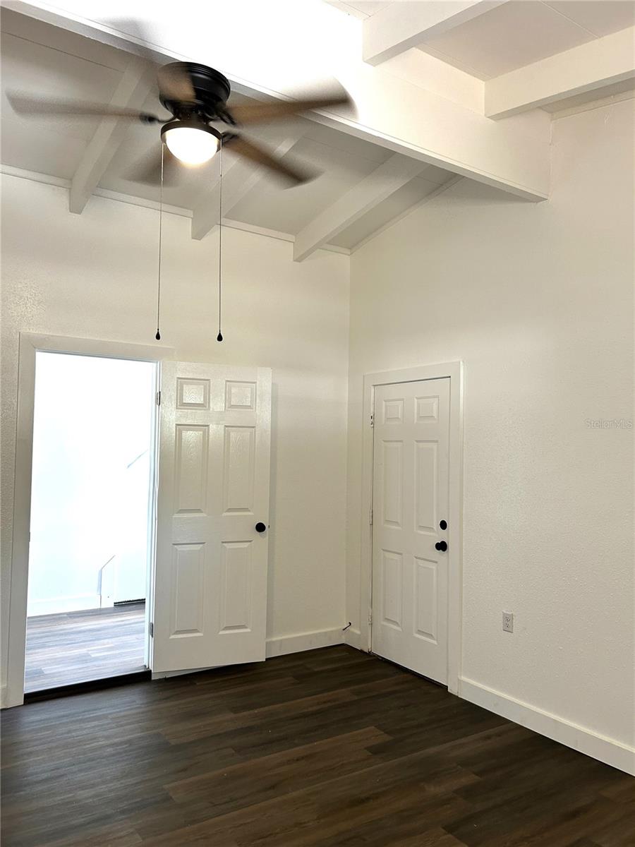 LAKEWOOD - Residential