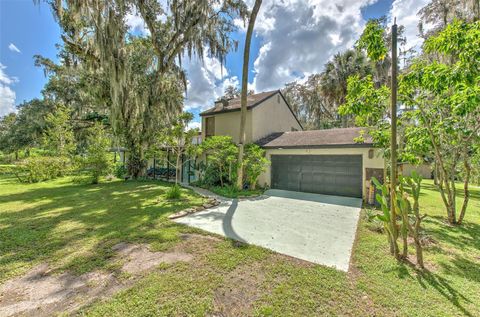 A home in PLANT CITY