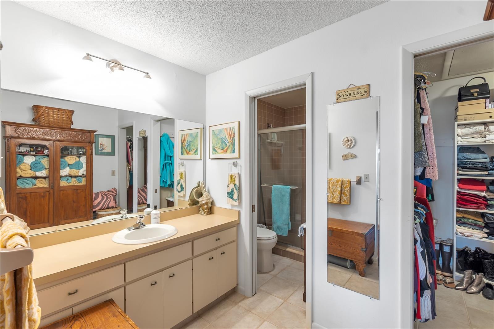 BAY HOLLOW - Residential