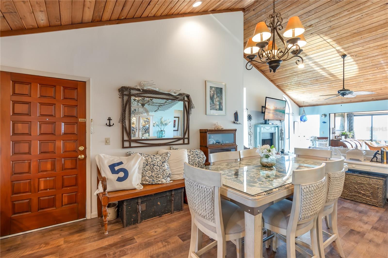 BAY HOLLOW - Residential