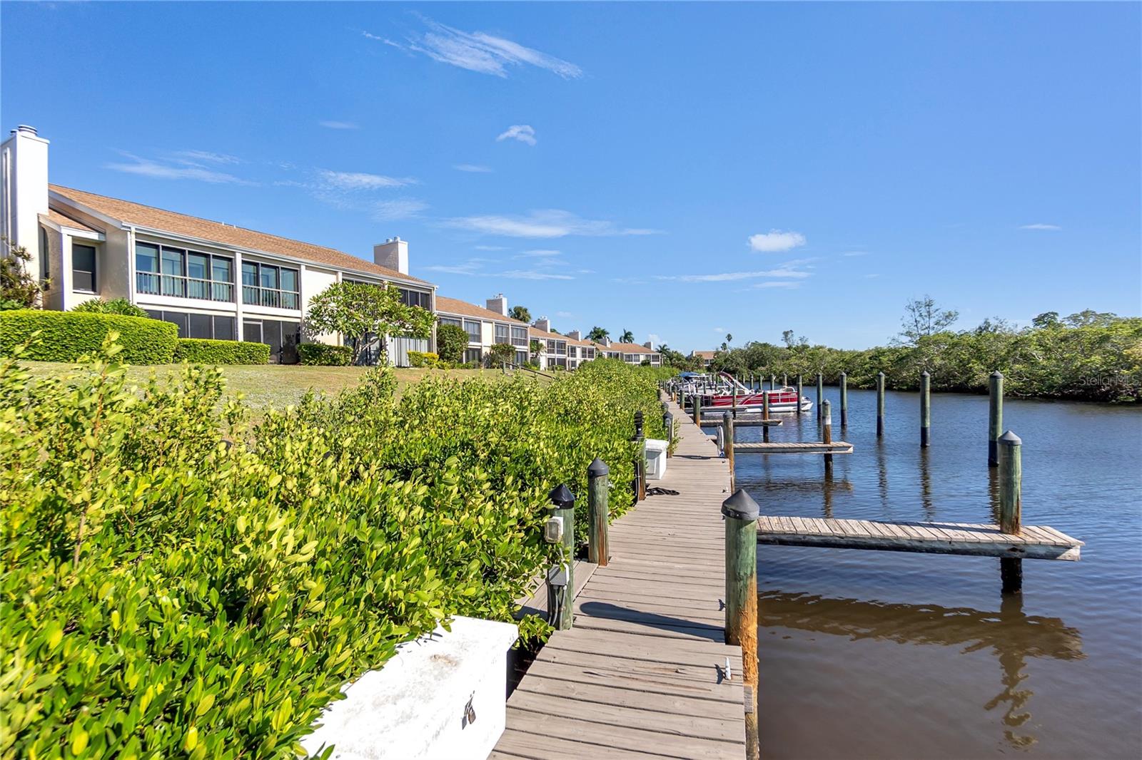 BAY HOLLOW - Residential