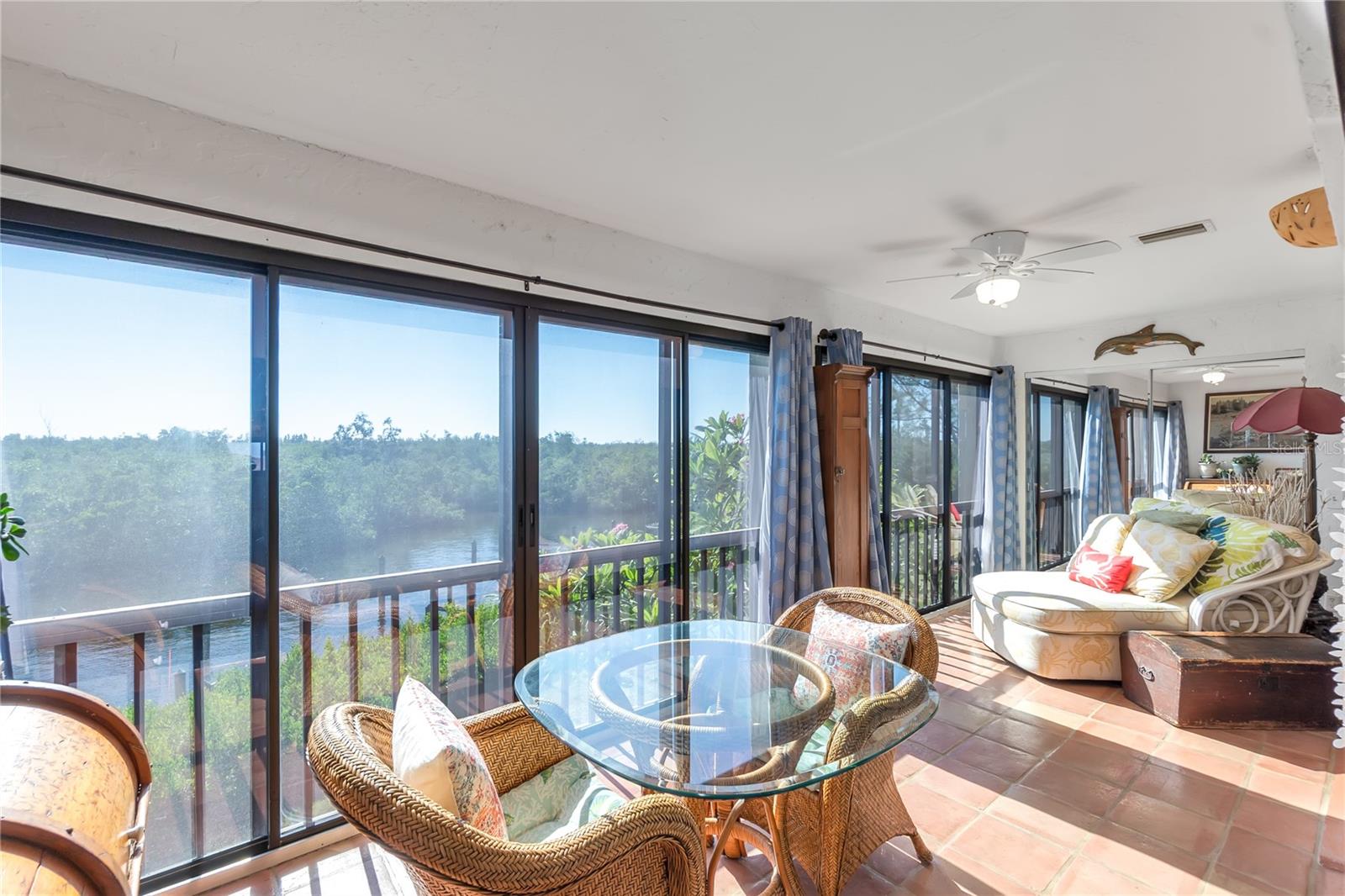 BAY HOLLOW - Residential