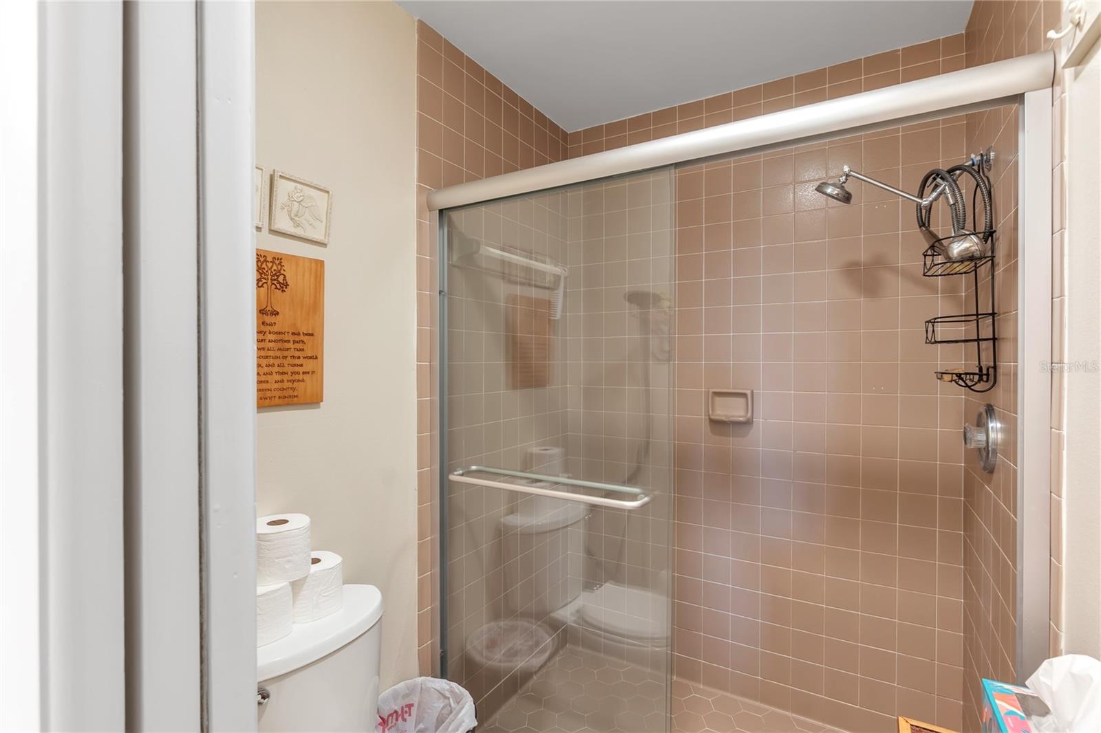 BAY HOLLOW - Residential