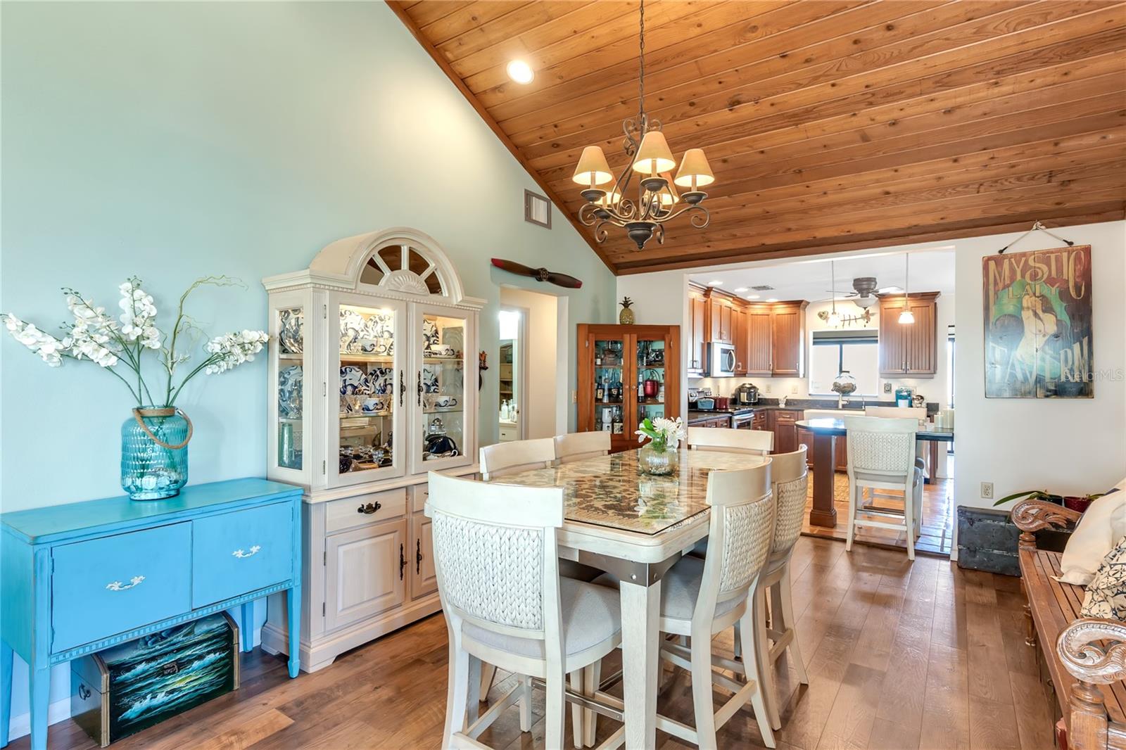 BAY HOLLOW - Residential