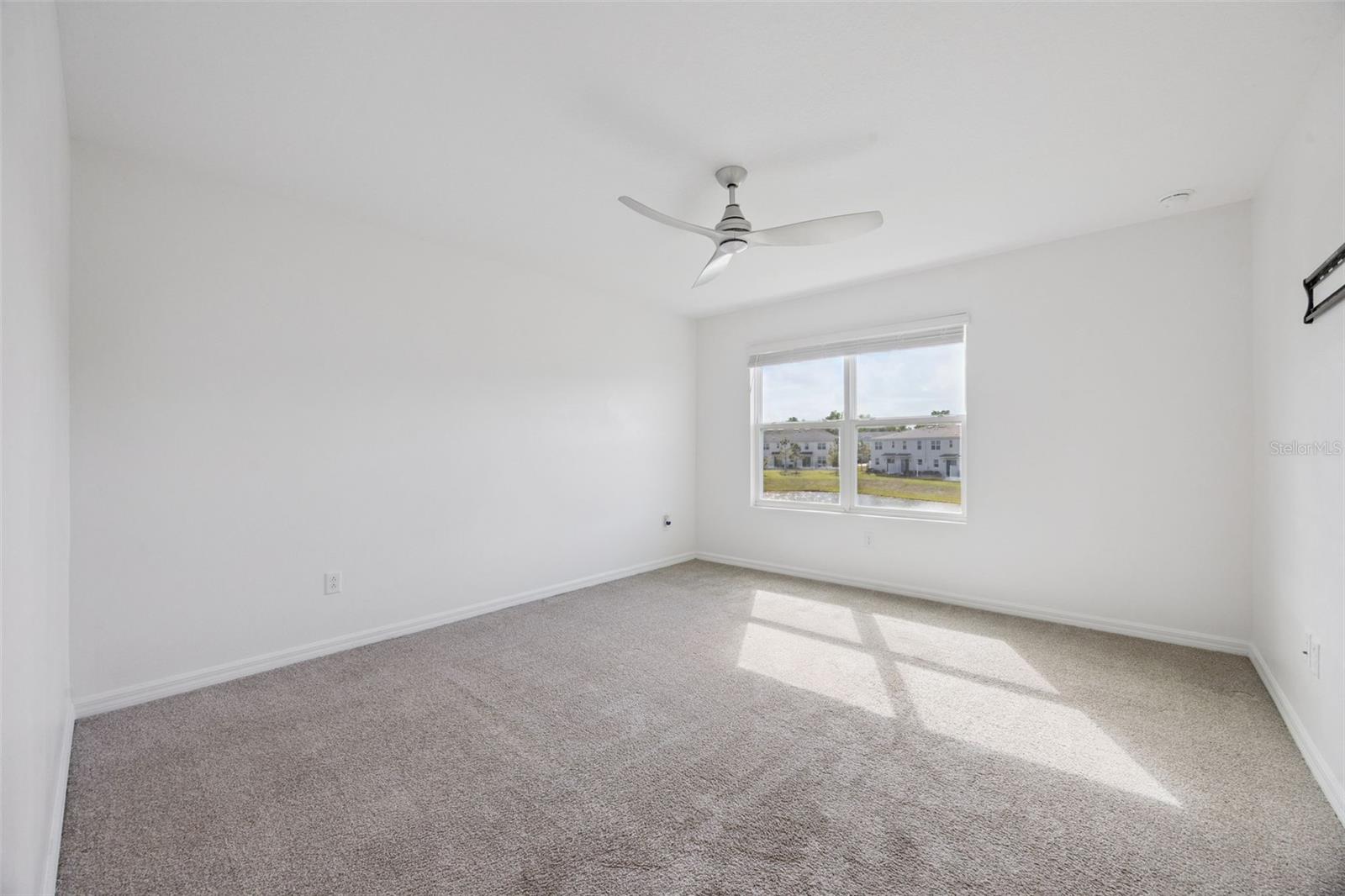 SPRING ISLE PALMS - Residential