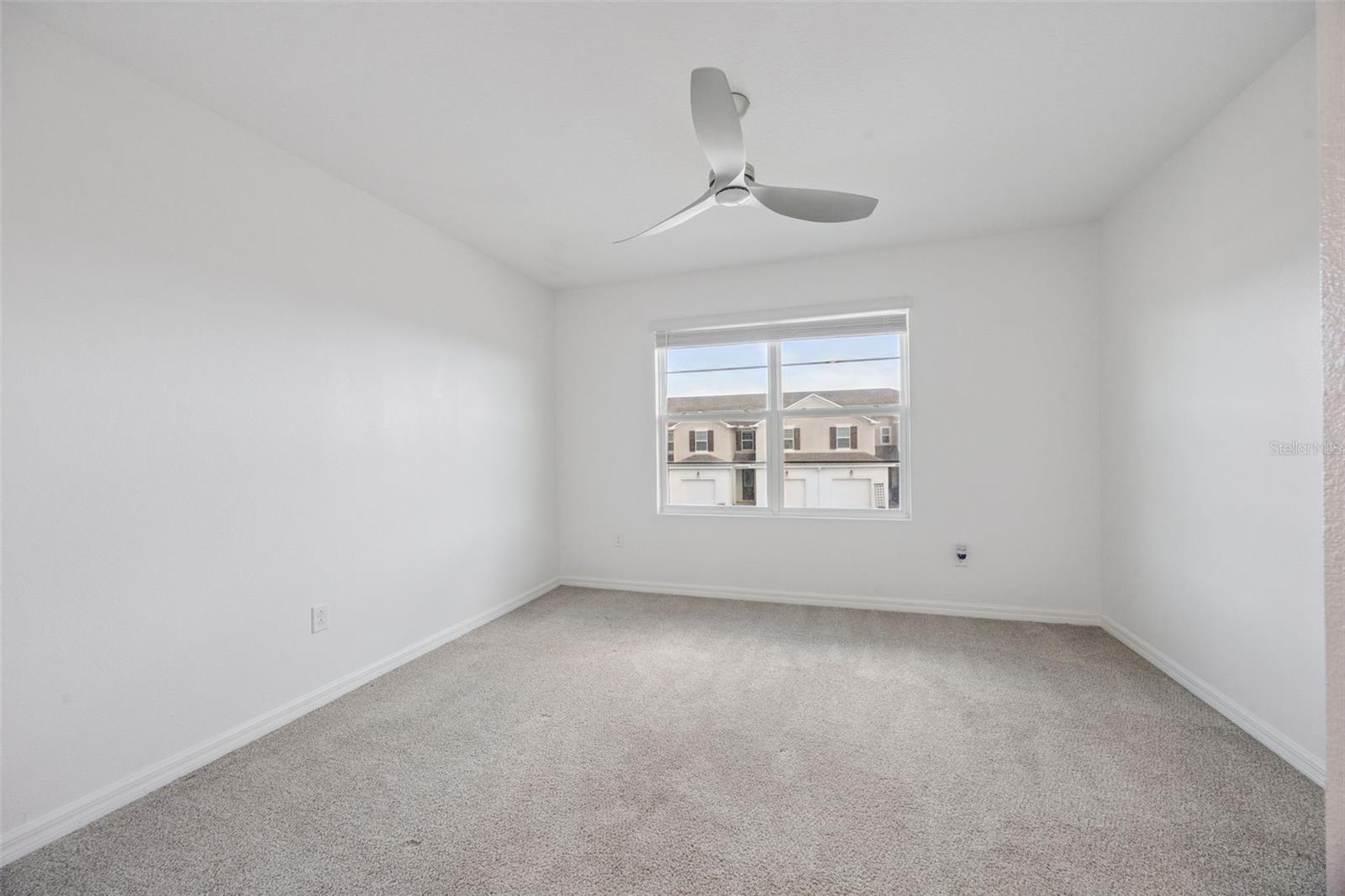 SPRING ISLE PALMS - Residential