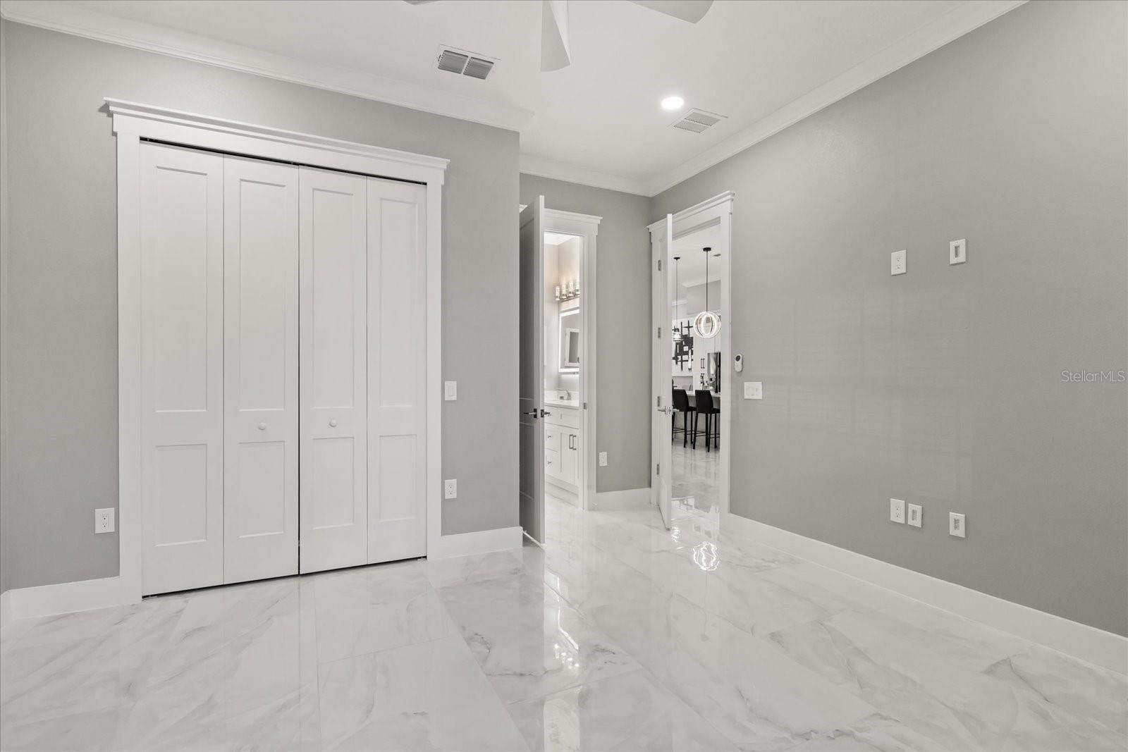 CAMPHORWOOD SHORES - Residential