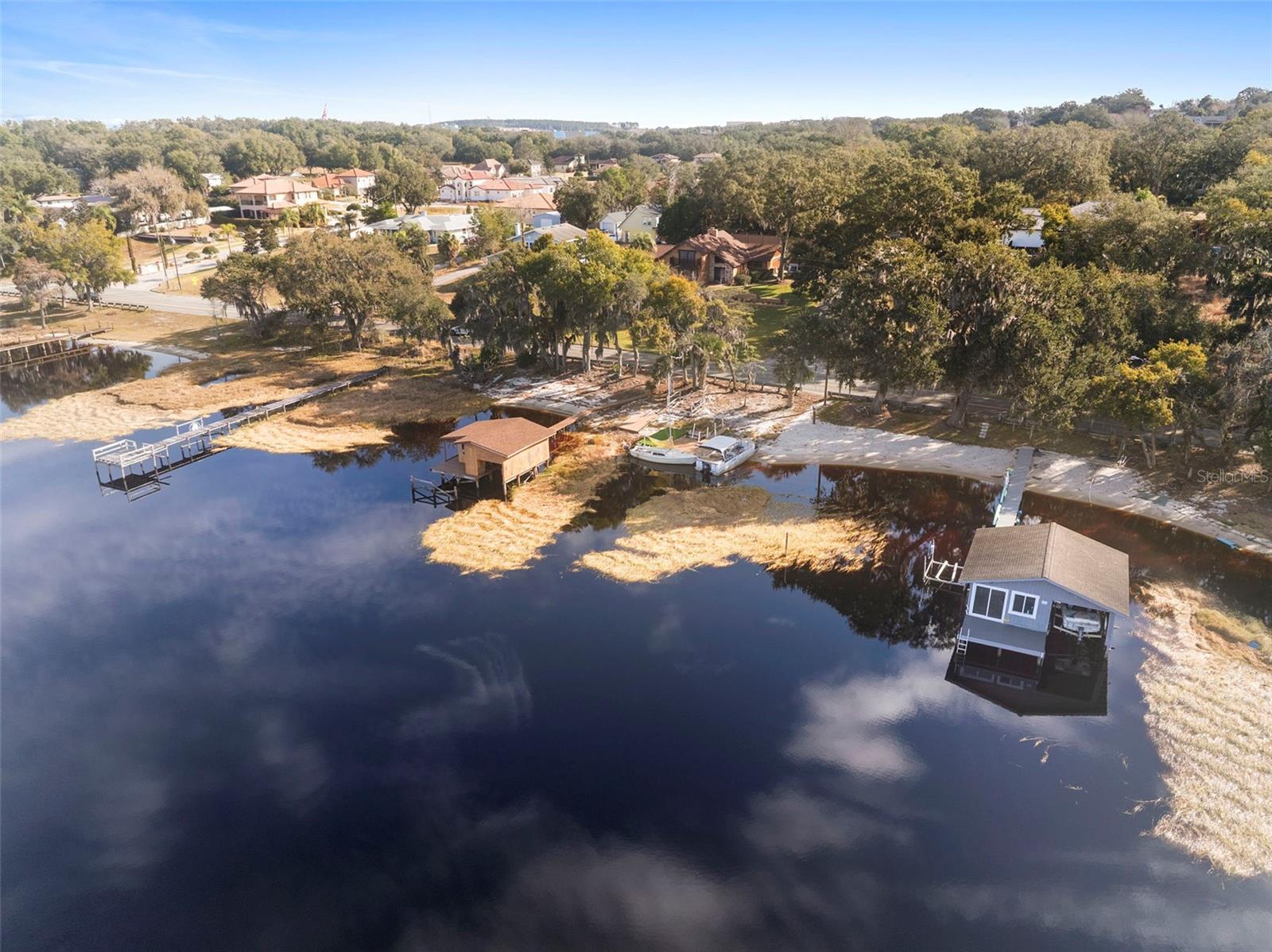 CAMPHORWOOD SHORES - Residential