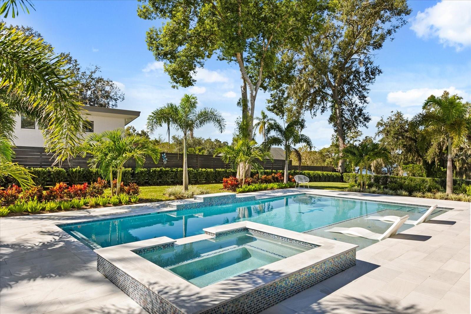 CAMPHORWOOD SHORES - Residential