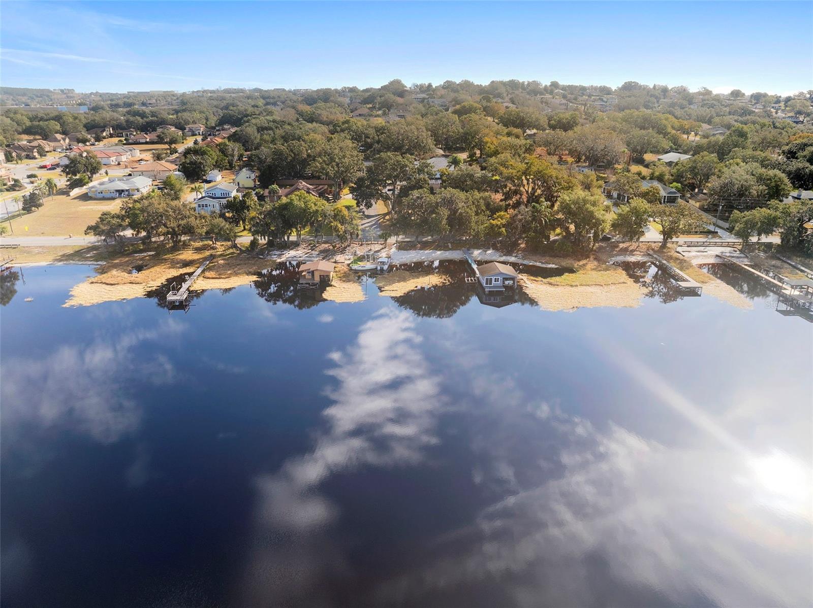 CAMPHORWOOD SHORES - Residential