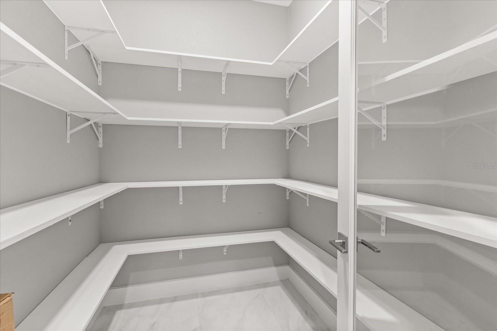 CAMPHORWOOD SHORES - Residential