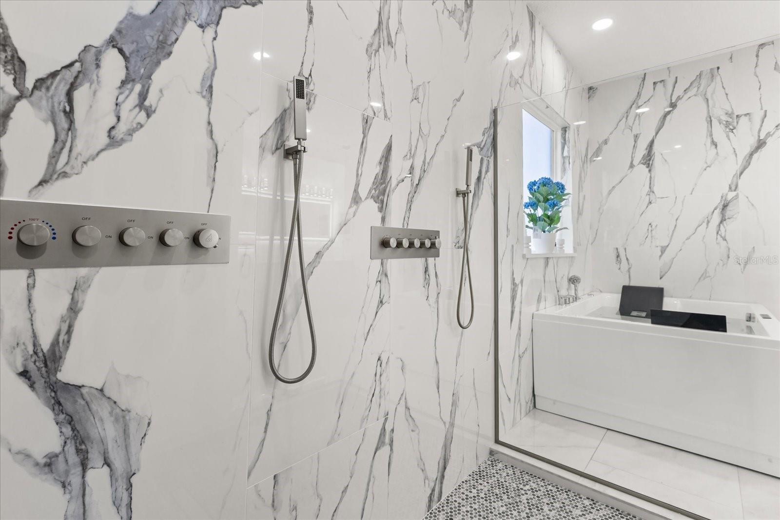 CAMPHORWOOD SHORES - Residential