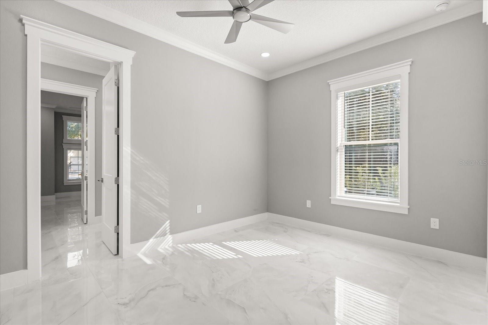 CAMPHORWOOD SHORES - Residential