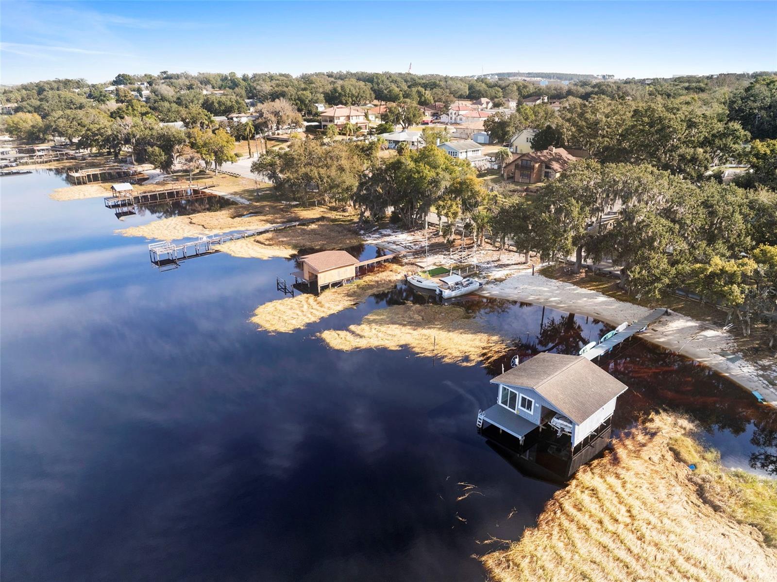 CAMPHORWOOD SHORES - Residential