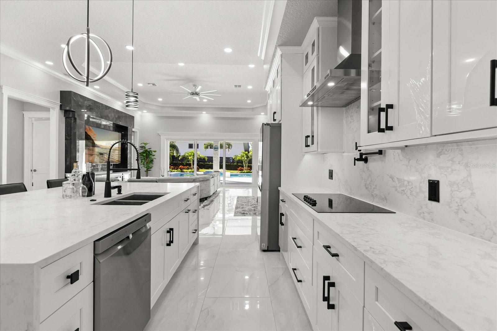 CAMPHORWOOD SHORES - Residential