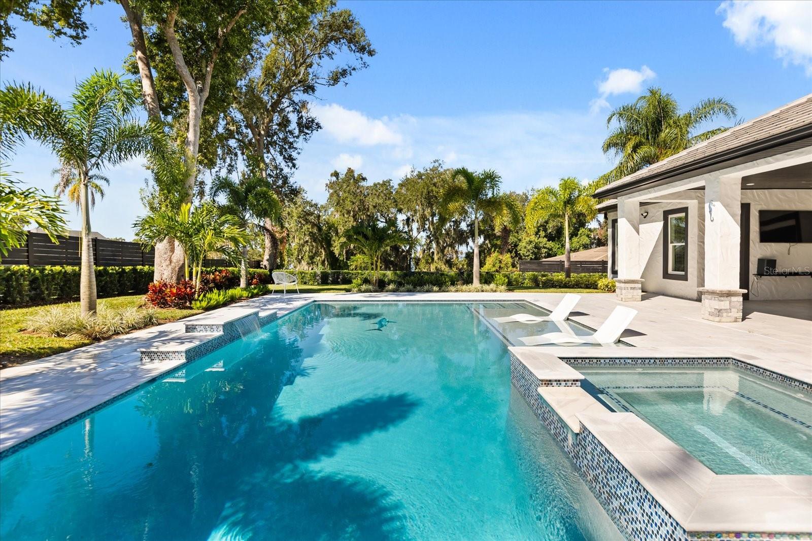 CAMPHORWOOD SHORES - Residential