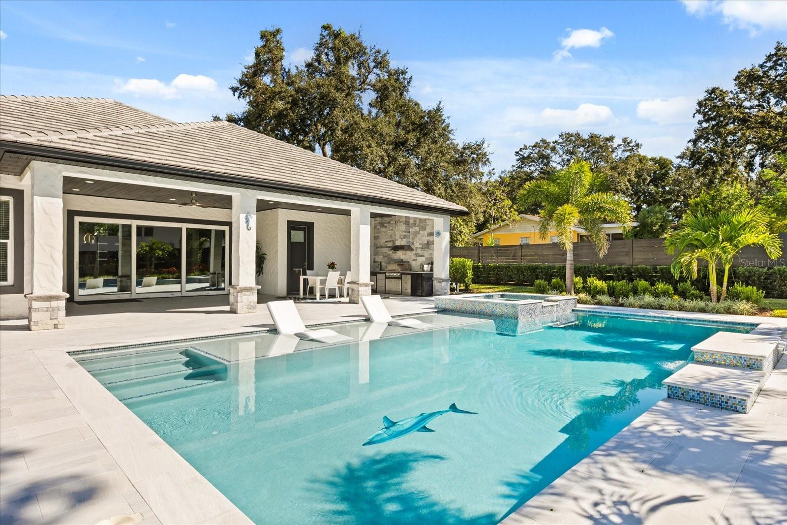 CAMPHORWOOD SHORES - Residential