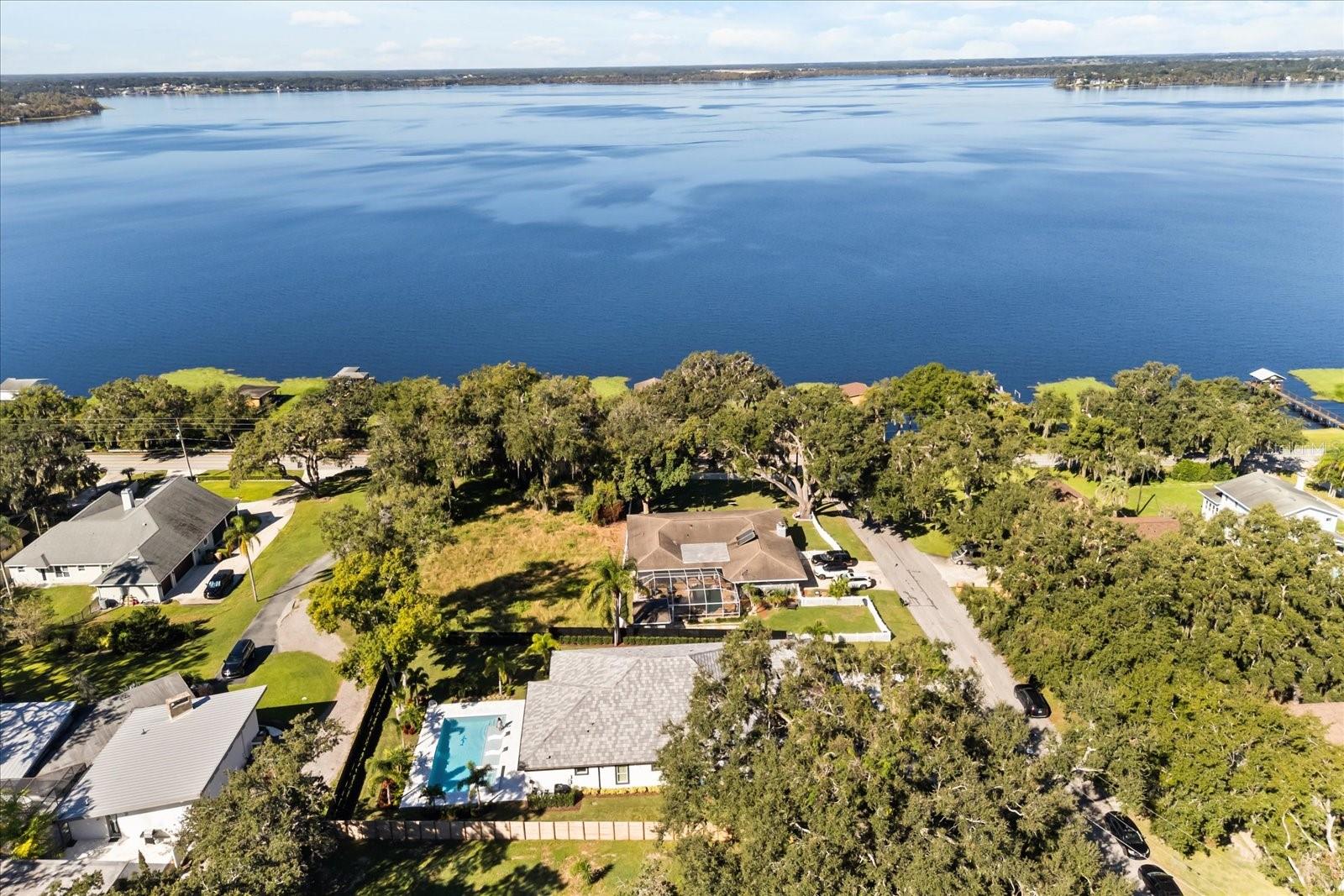 CAMPHORWOOD SHORES - Residential